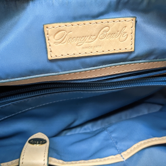 Dooney & Bourke RETIRED Disney Park Champsac Purse Bag. Like New Condition - Picture 9 of 14